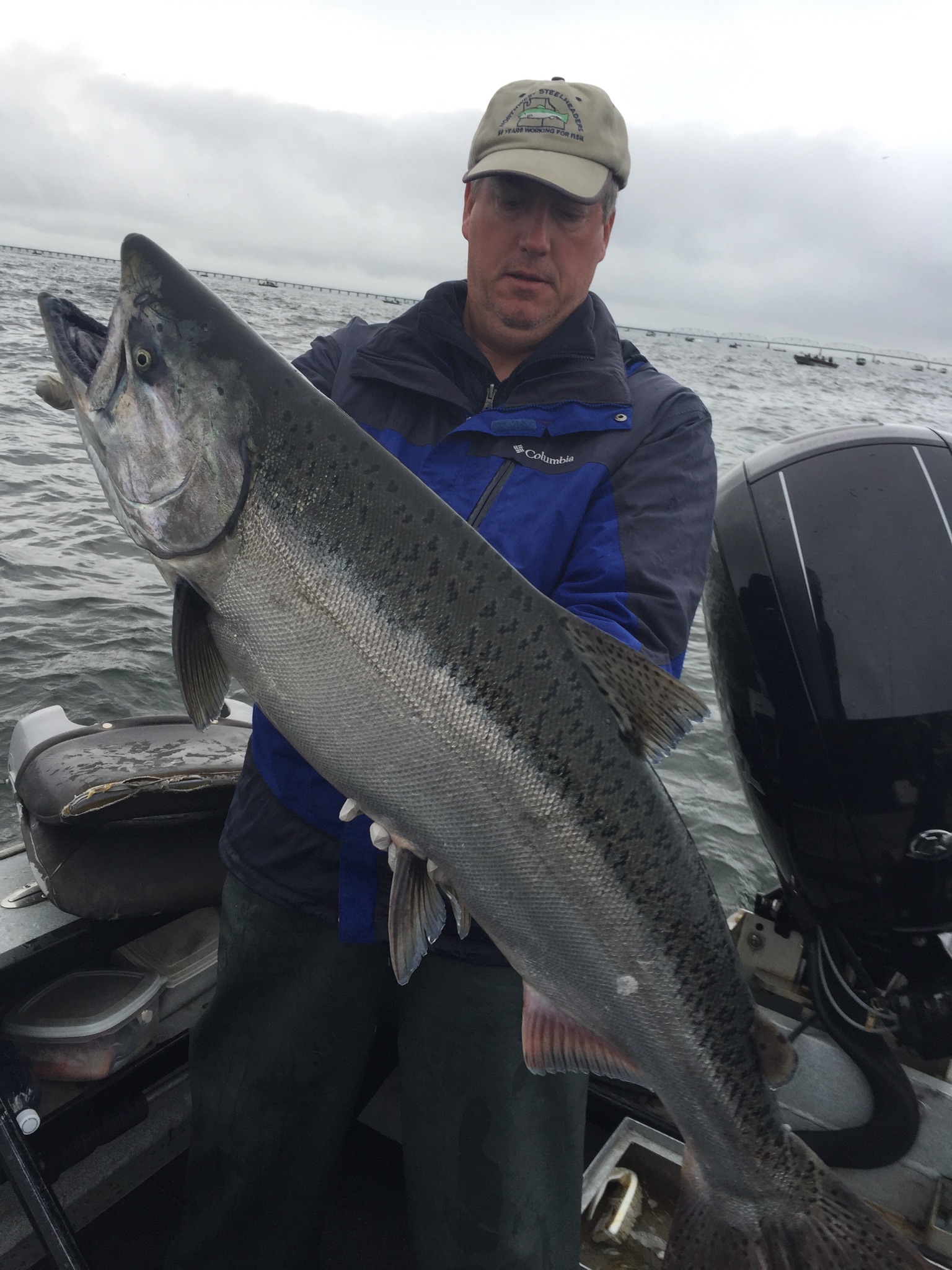 Bob Rees with a Buoy 10 Chinook taken on 8/9/16