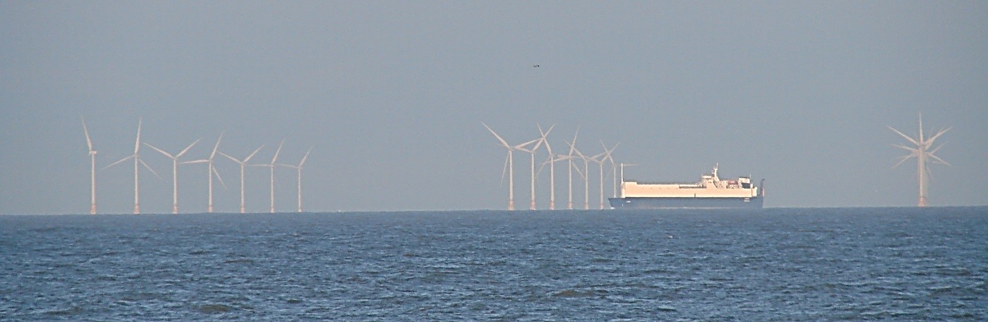 Another shot of a British offshore wind farm (lick for larger version)